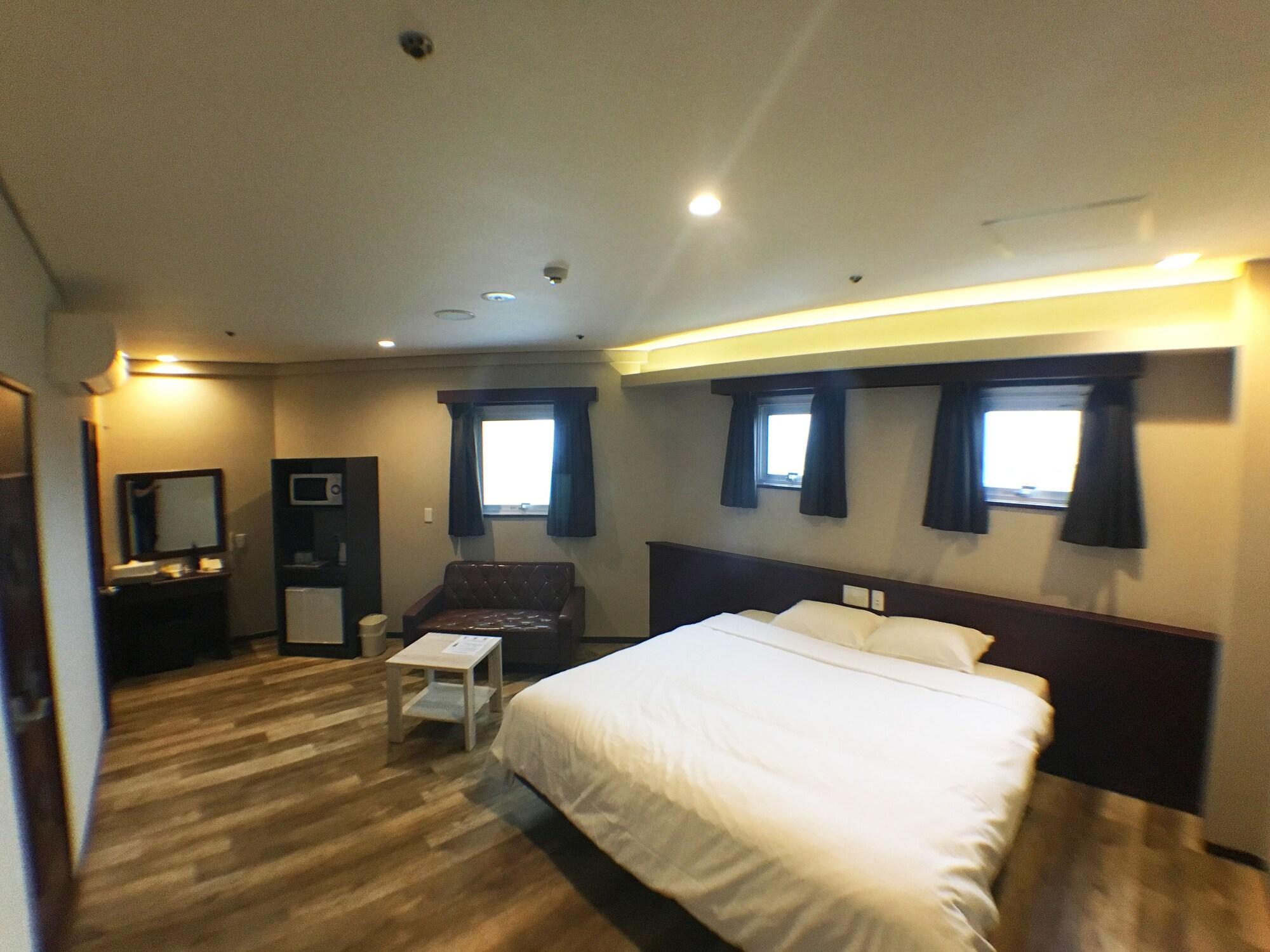 Rycom Crystal Hotel Okinawa Ngoại thất bức ảnh